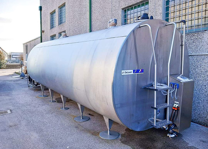 magazzino-attrezzature-per-refrigerazione-latte magazzino-attrezzature-per-refrigerazione-latte